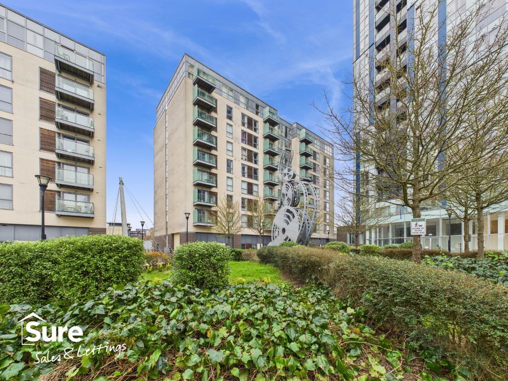 Property photo 2 of 3 4812711