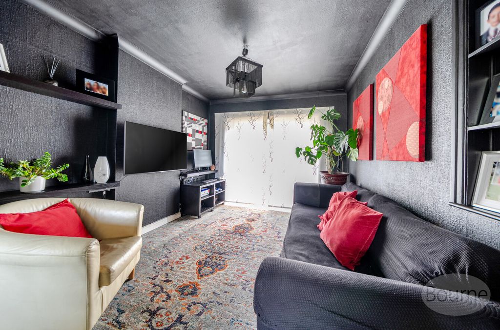 Property photo 2 of 10 8B491139-d5B4-4Fe...