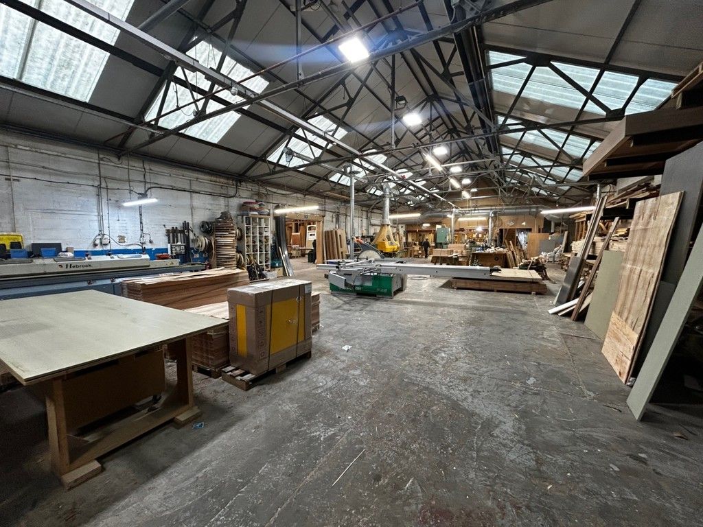 Property photo 2 of 9 Photo 3