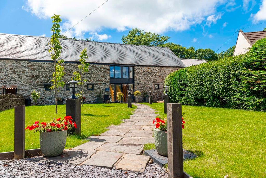 Property photo 1 of 56