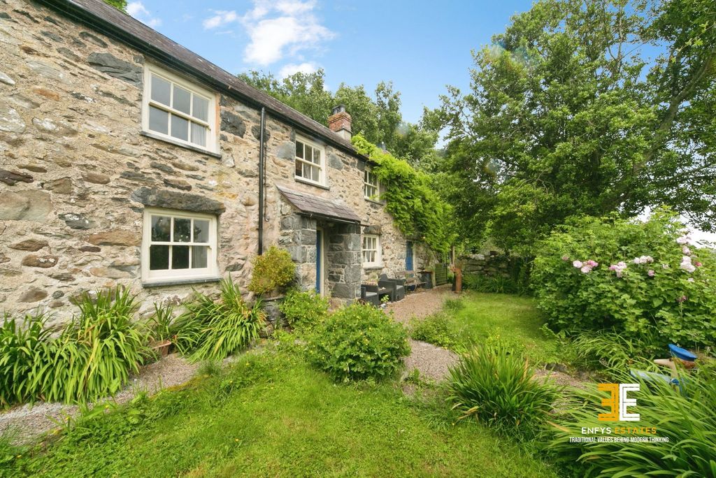 Property photo 3 of 49