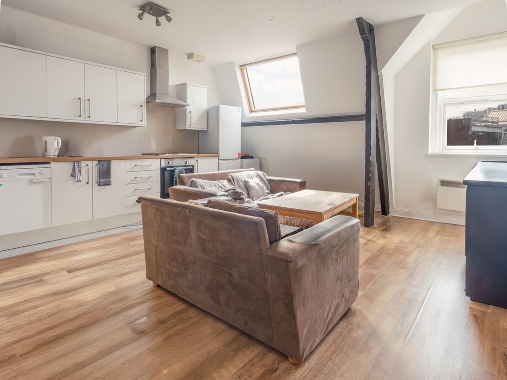 Property photo 1 of 8 3707780