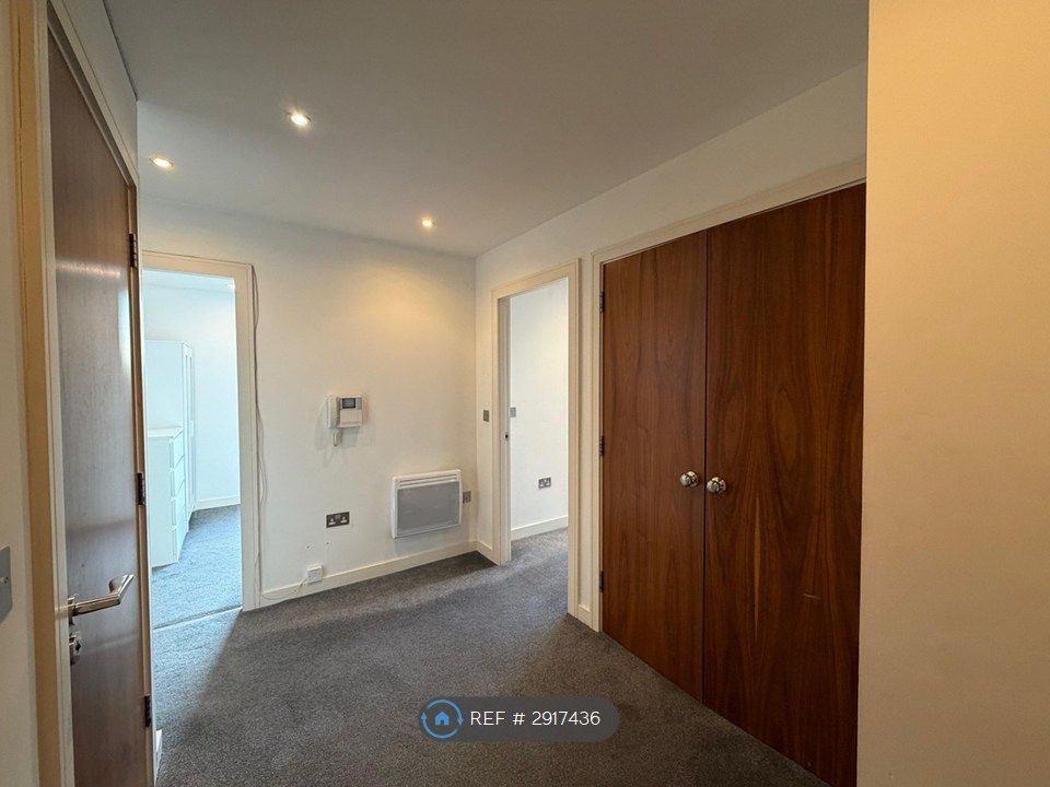 Property photo 3 of 22 Hall - View 2