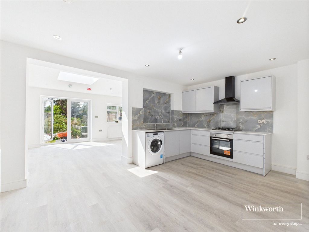 Property photo 1 of 14 Picture No. 12
