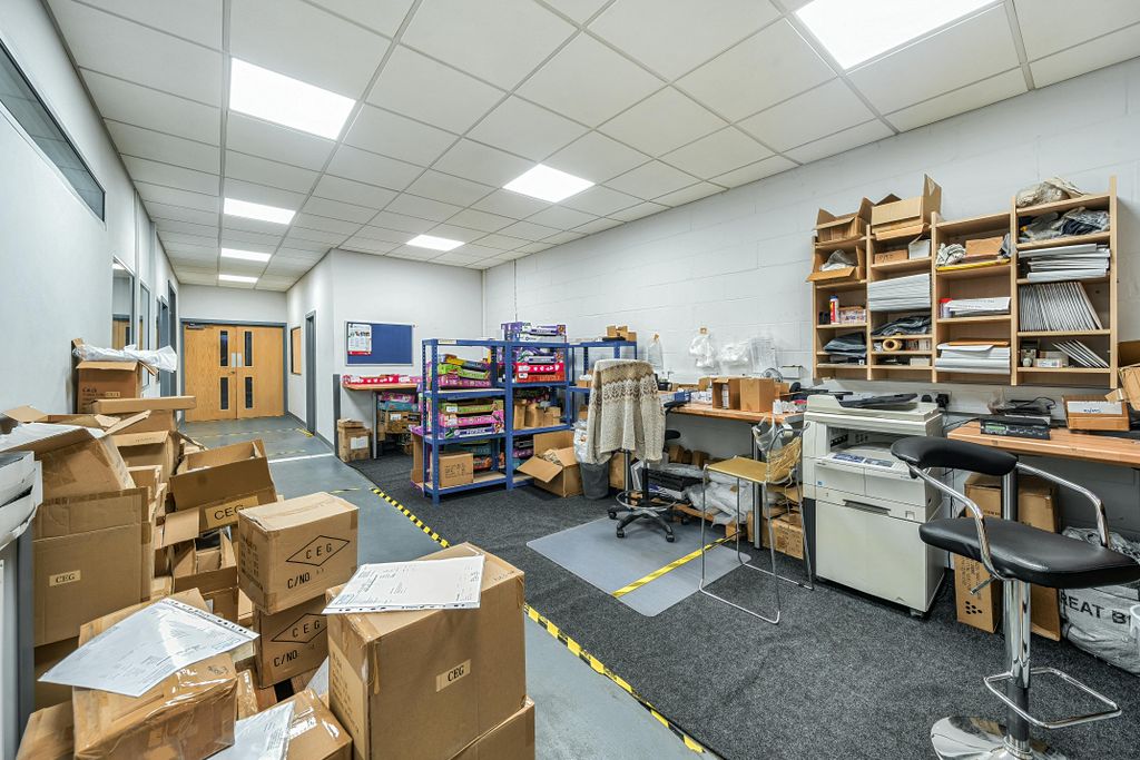 Property photo 3 of 6 1253458 2.Jpg