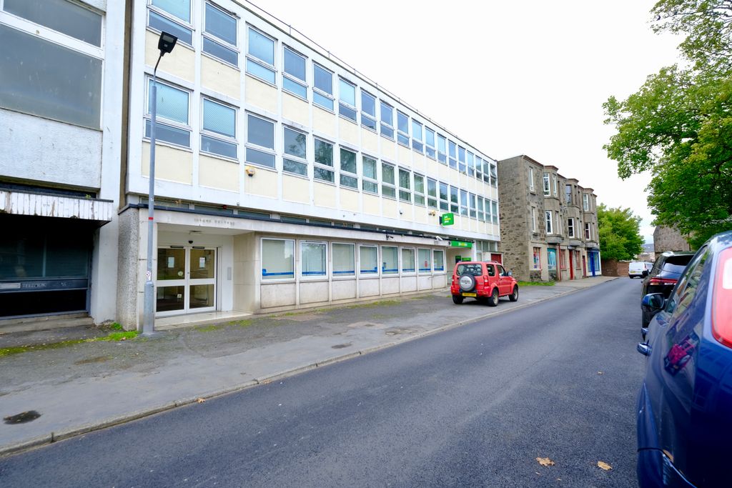 Property photo 1 of 48