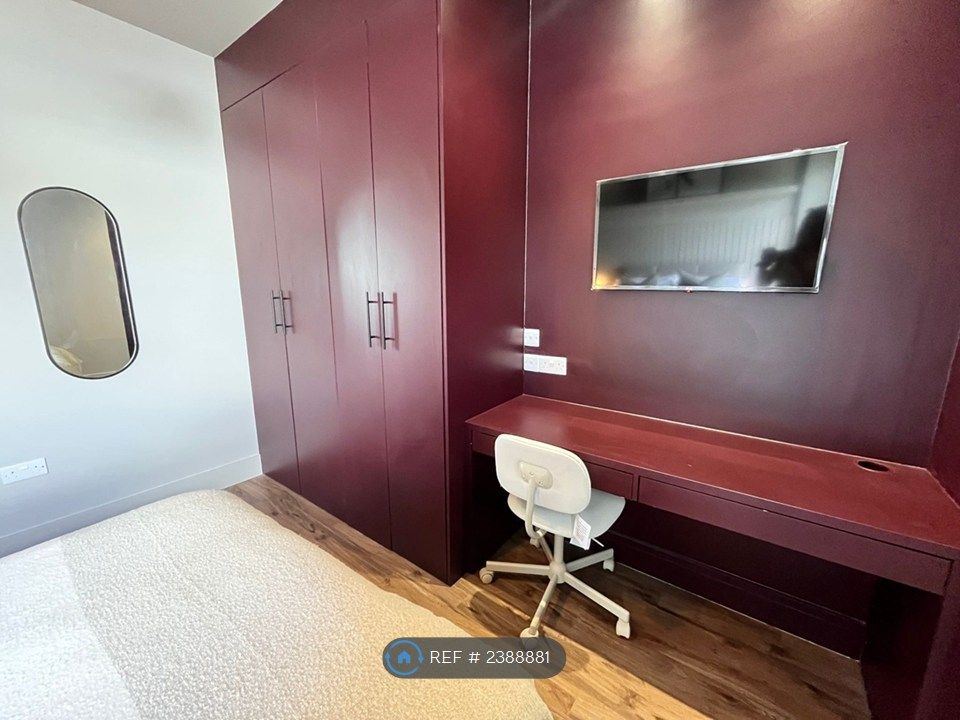 Property photo 3 of 8 Room4 V2