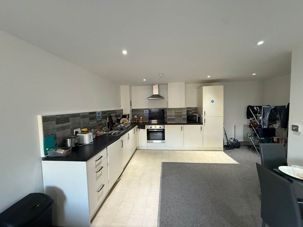 Property photo 2 of 8 Img-20251117-Wa0007