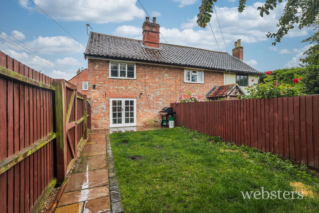 Property photo 2 of 24