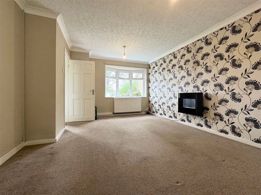 Property photo 3 of 12 Living Room