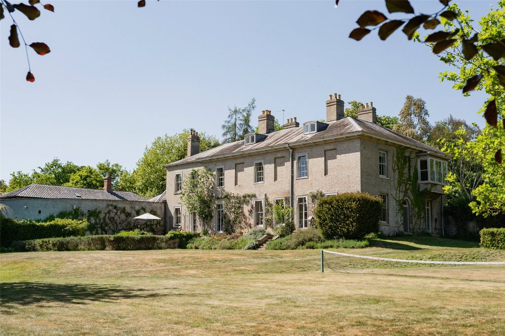 Property photo 2 of 28 Grounds