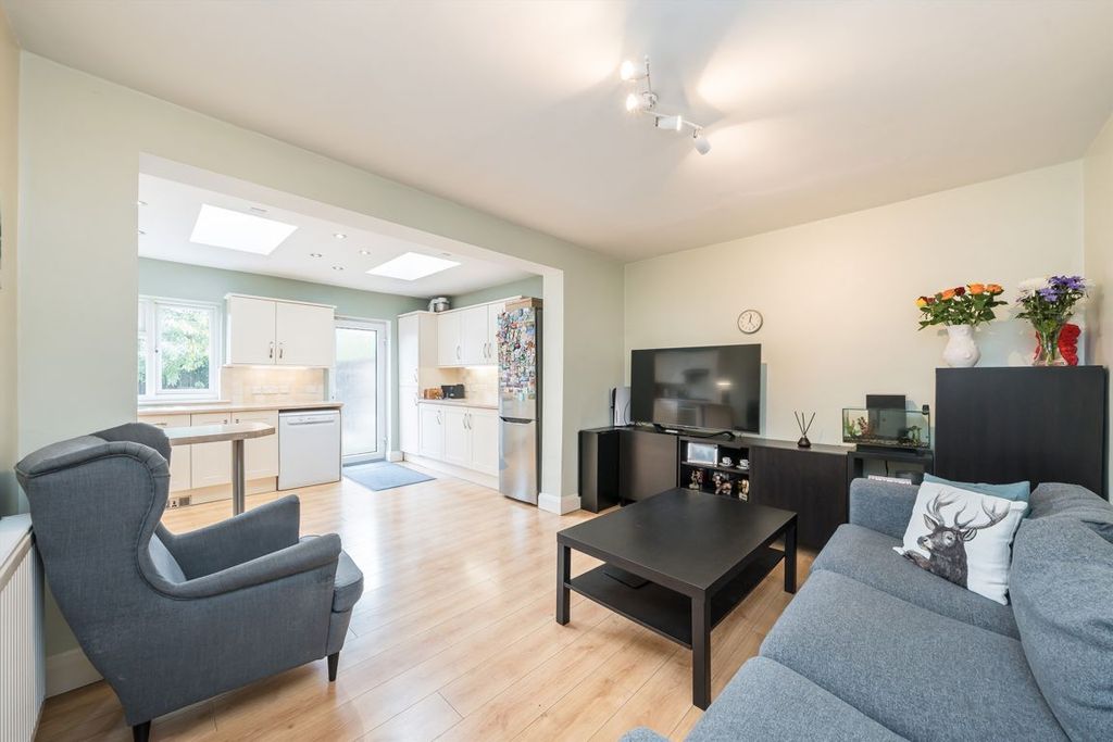 Property photo 3 of 9