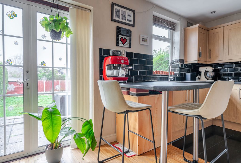 Property photo 3 of 15 1419205-9-699c865...