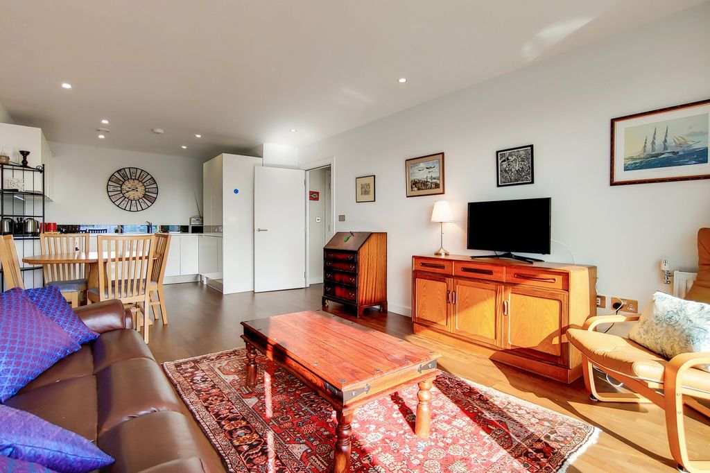 Property photo 3 of 12