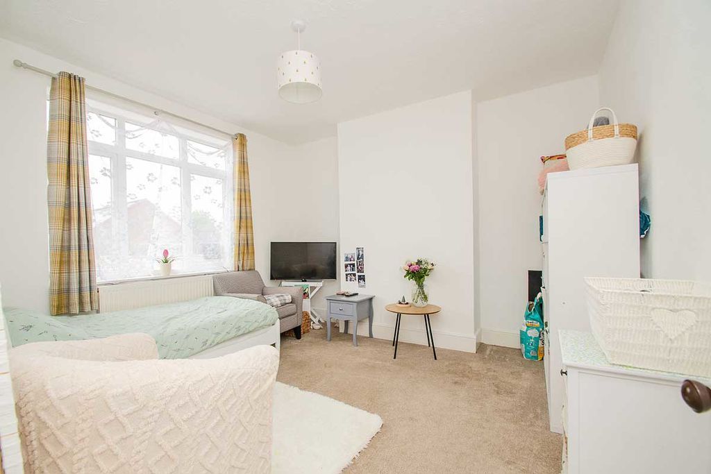 Property photo 2 of 15 Photo 10