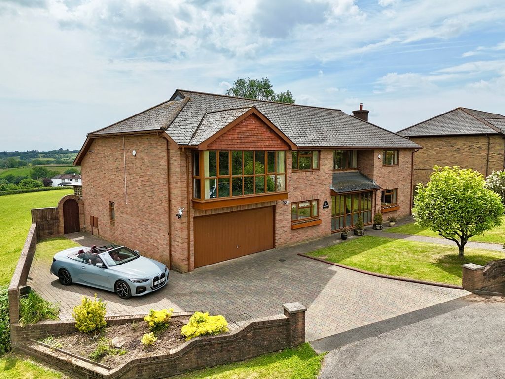 Property photo 1 of 36
