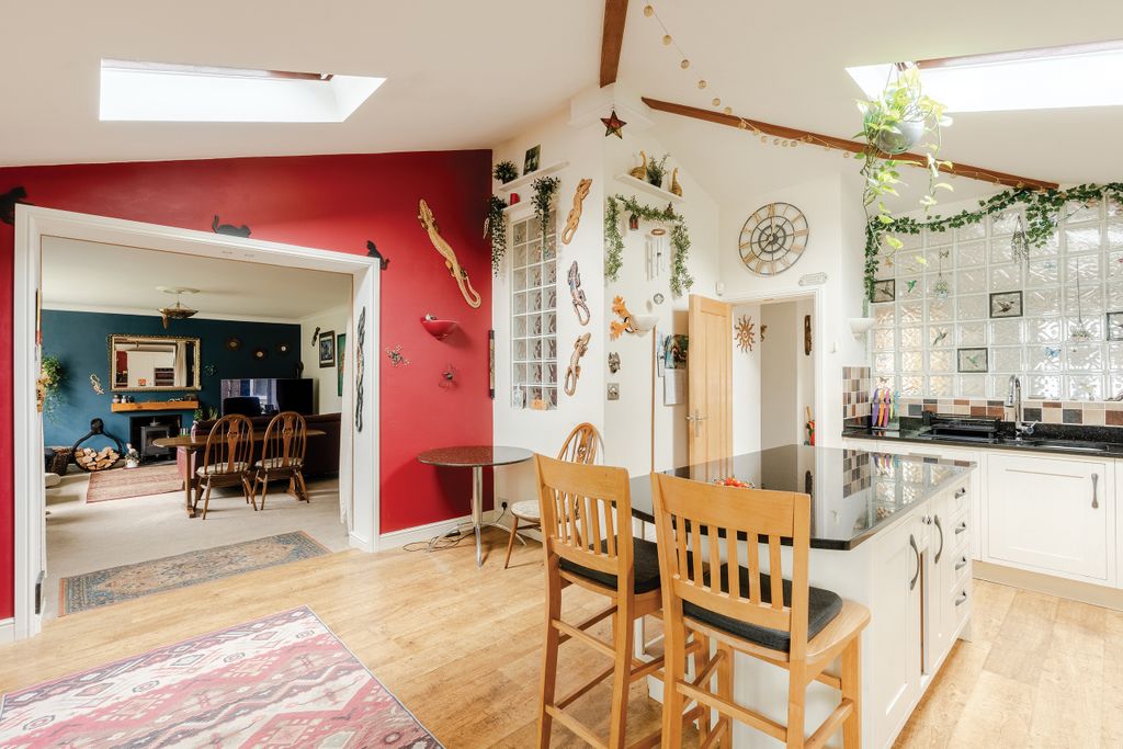 Property photo 3 of 32 3
