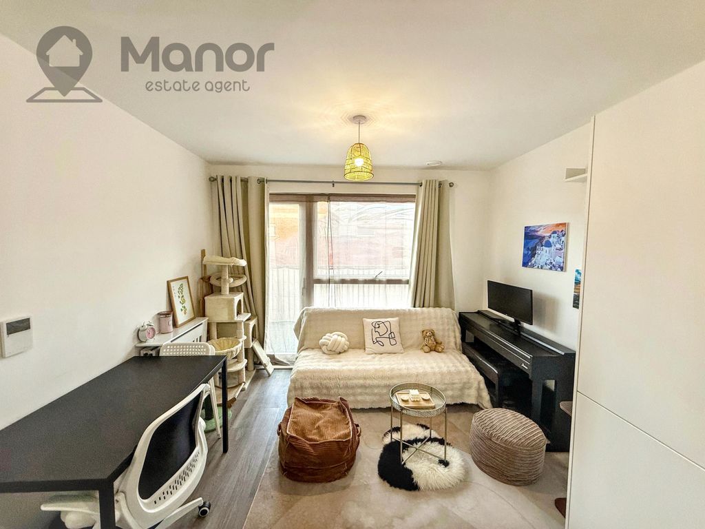 Property photo 2 of 10 Open Plan Kitchen