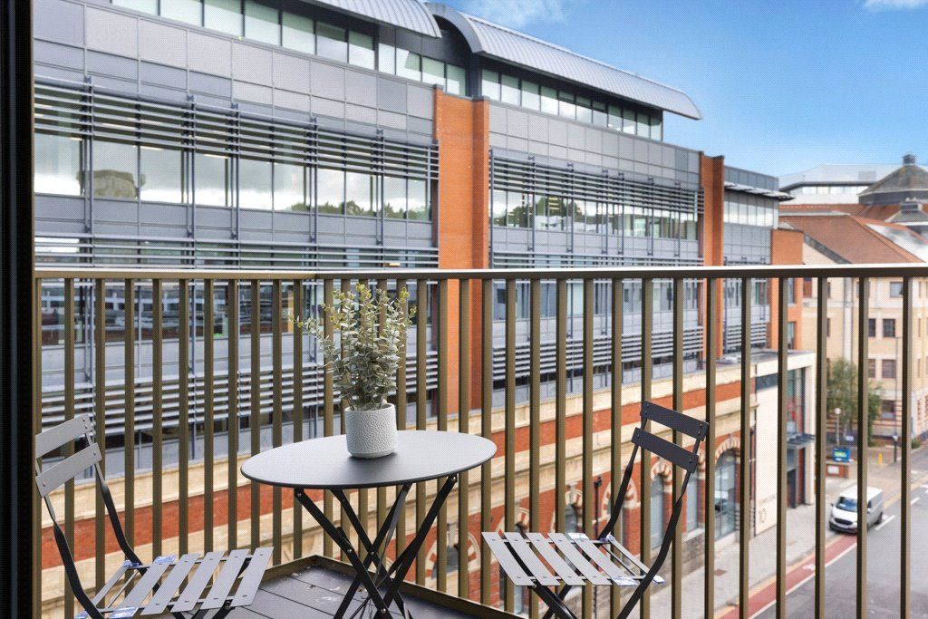 Property photo 1 of 8 Balcony