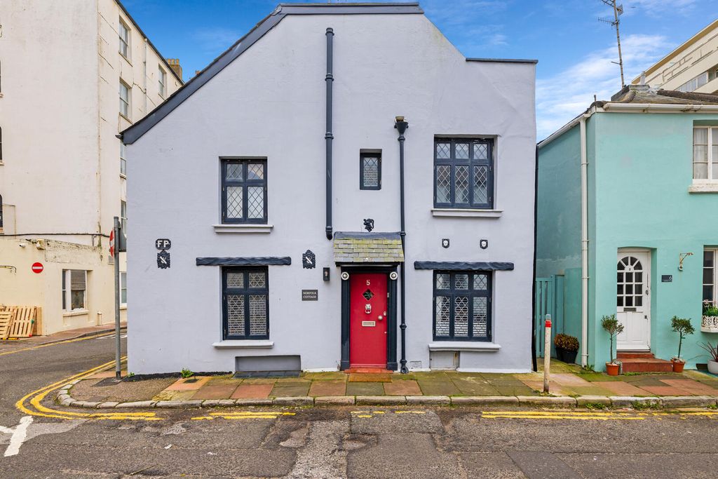 Property photo 1 of 13 Front (Exterior)