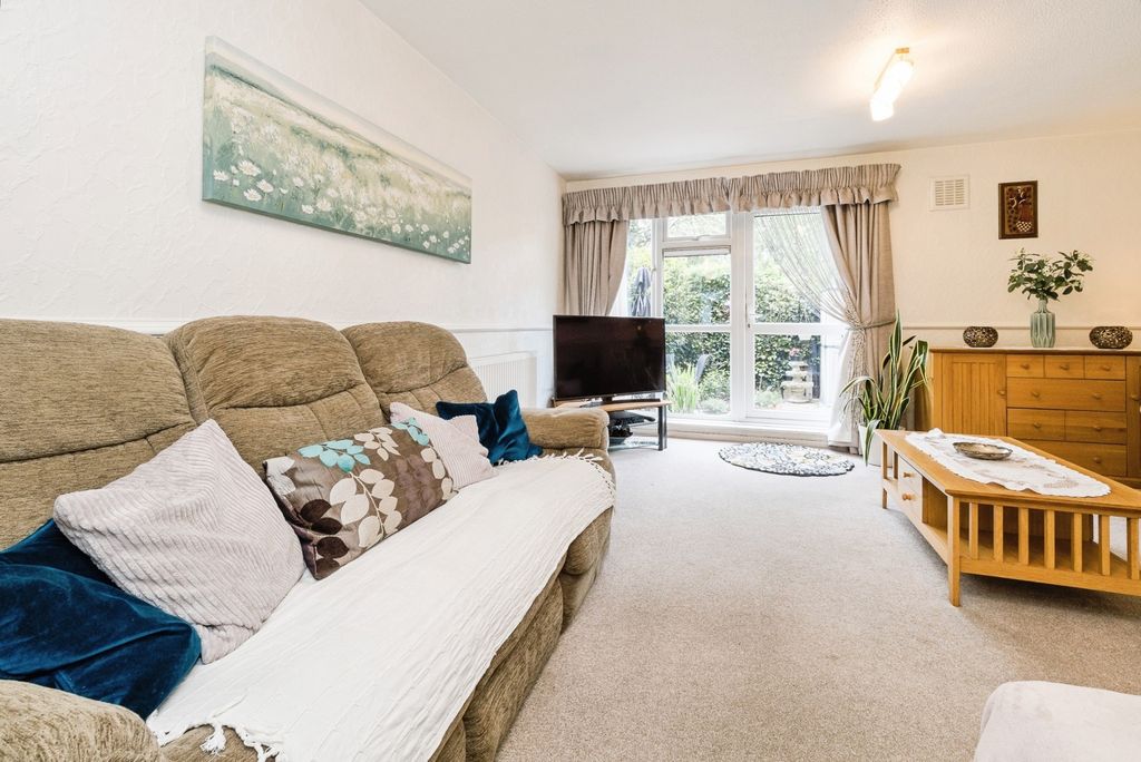 Property photo 3 of 20 Pbox-Img.Jpg
