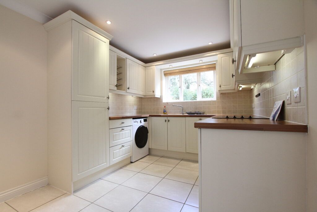 Property photo 2 of 12 525