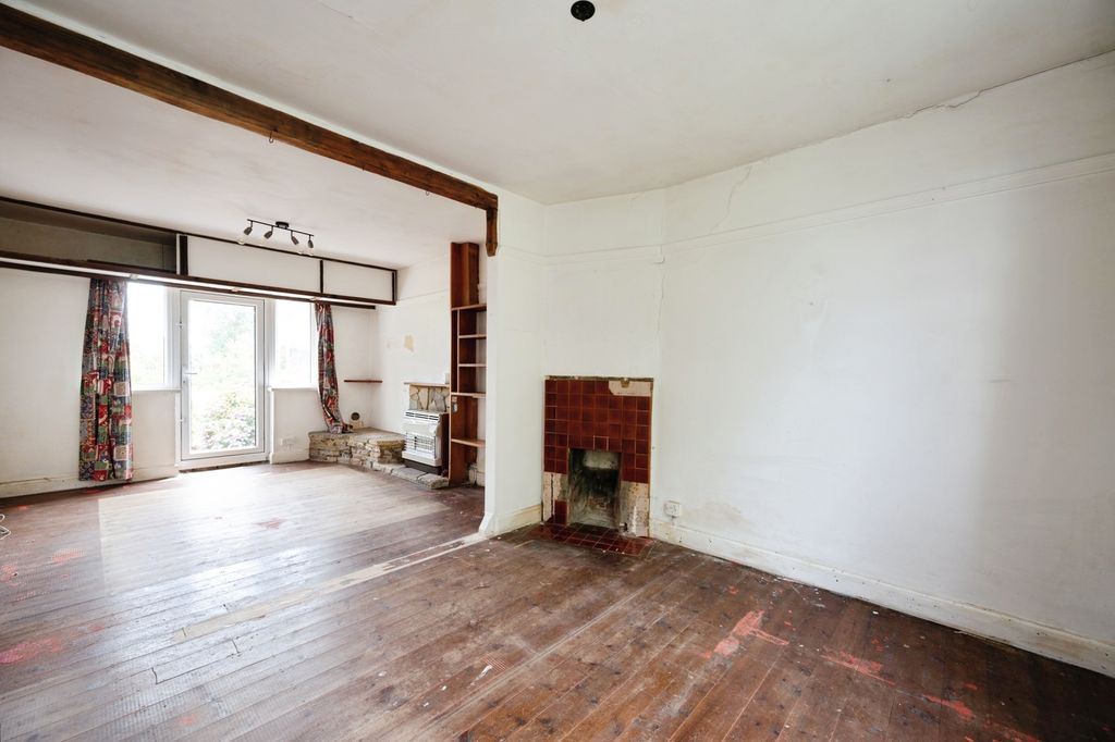 Property photo 2 of 12 Pbox-Img.Jpg