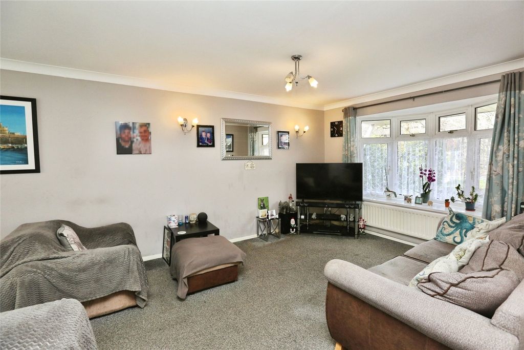 Property photo 3 of 18 Living Area