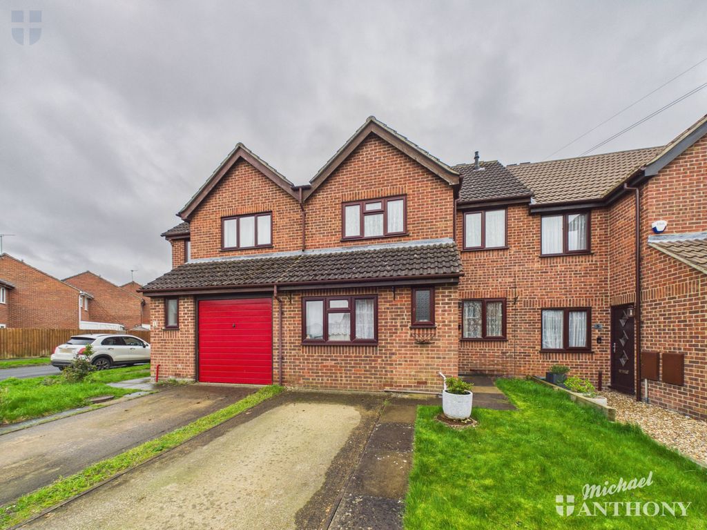 Property photo 1 of 17 Cam03218G0-Pr0963-Still034