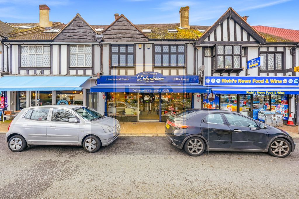 Property photo 1 of 18