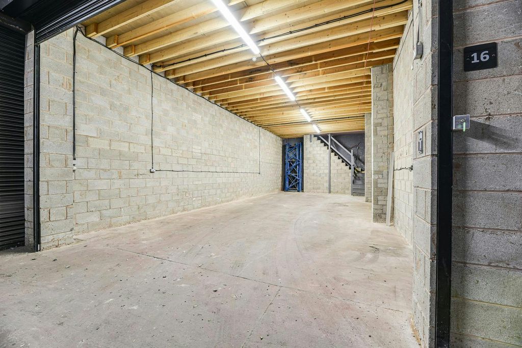 Property photo 2 of 8 Internal