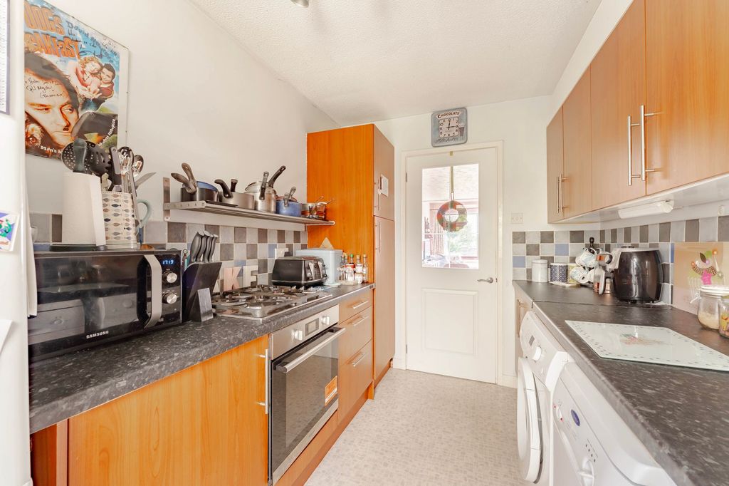 Property photo 2 of 14