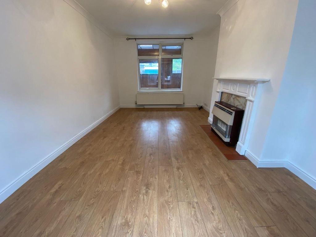Property photo 3 of 10 W9.Jpg