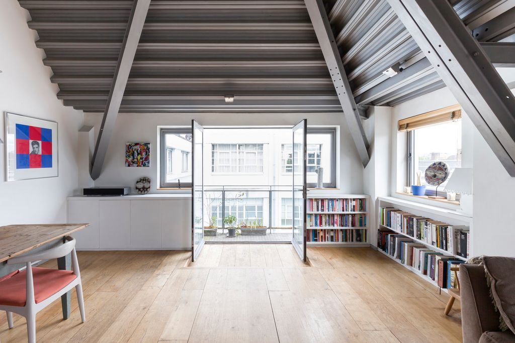 Property photo 3 of 21 14667 - Flat 11 Aeroworks, 17 Hatton Street-7.Jpg