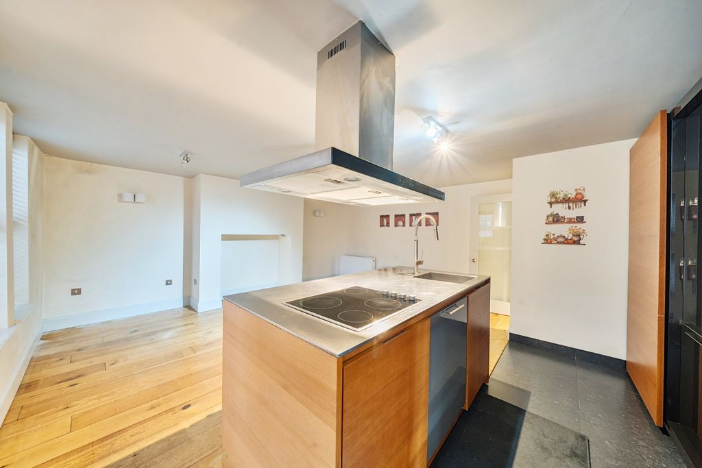 Property photo 3 of 11 Picture No. 09