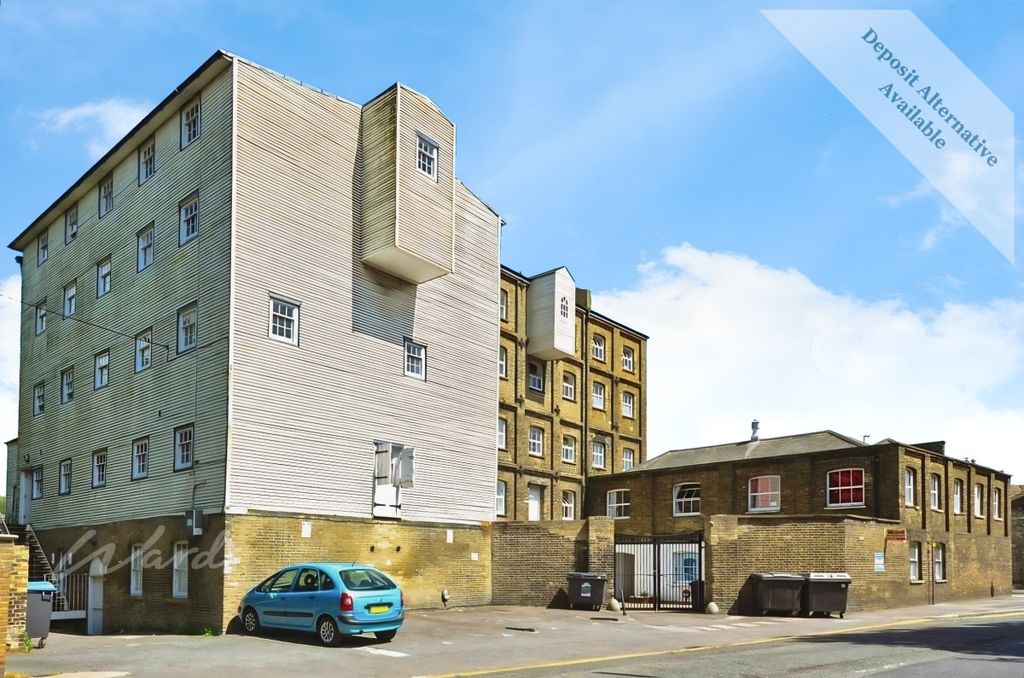 Property photo 1 of 7 Front