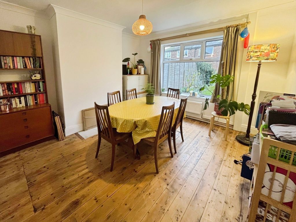 Property photo 3 of 16 Picture 3