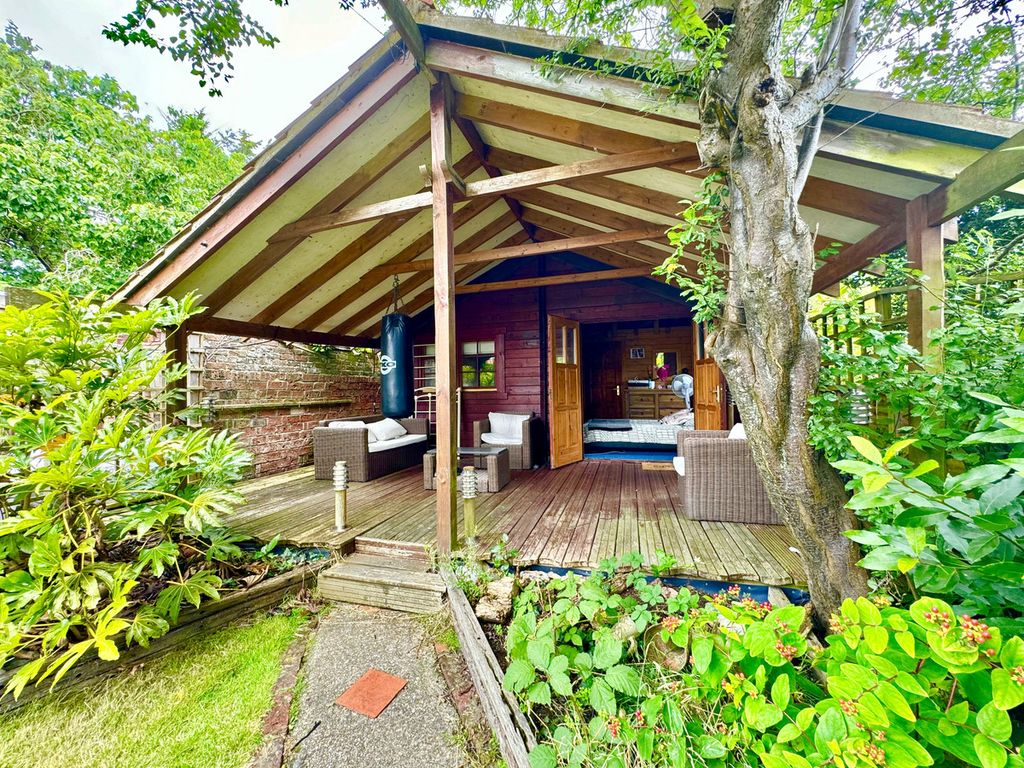 Property photo 3 of 16