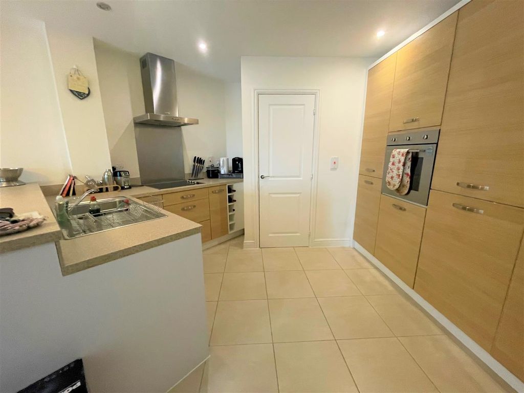 Property photo 2 of 5