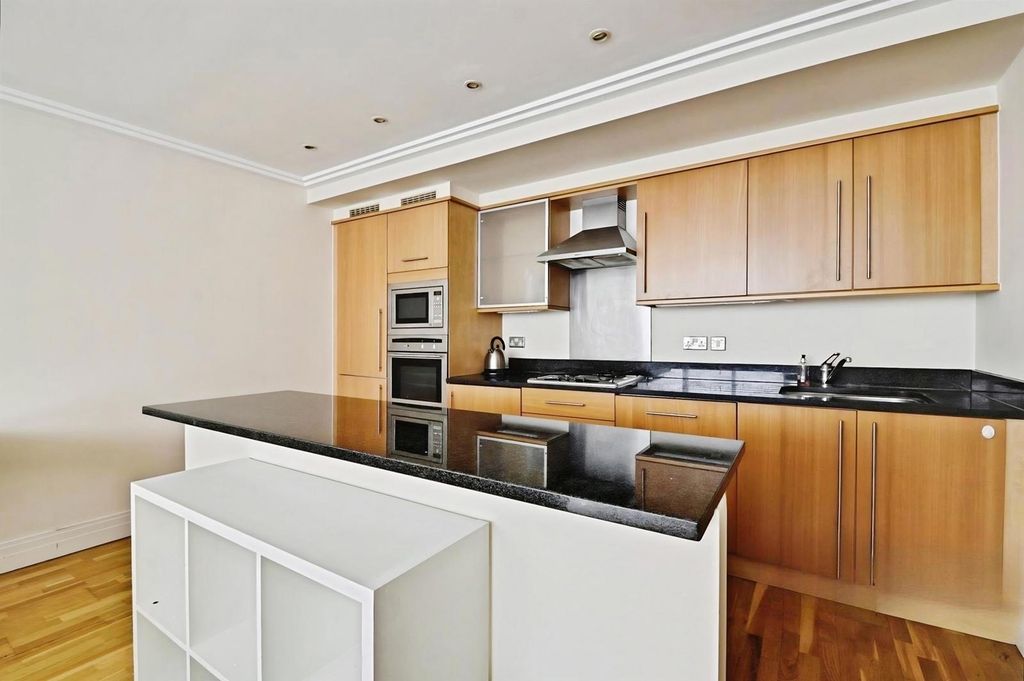 Property photo 3 of 9 Pbox-Img.Jpg