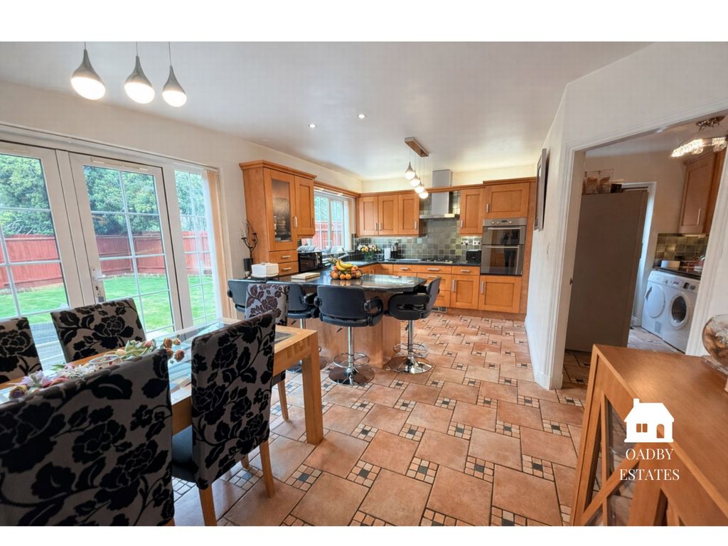 Property photo 3 of 15 Photo 4