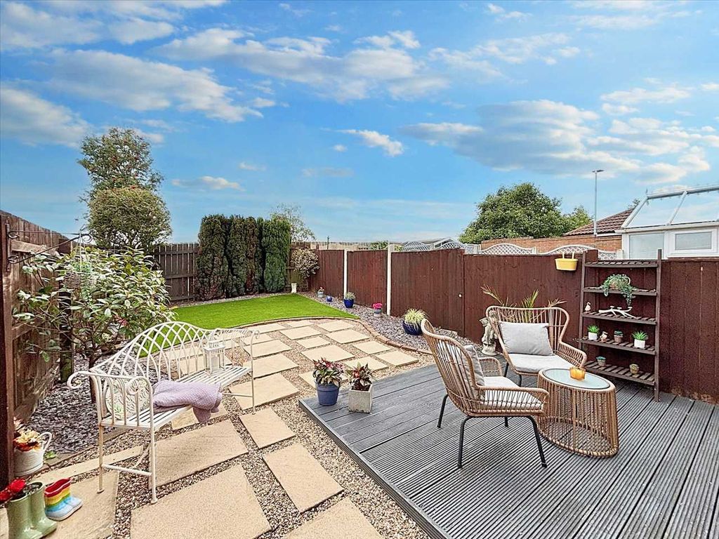 Property photo 3 of 28