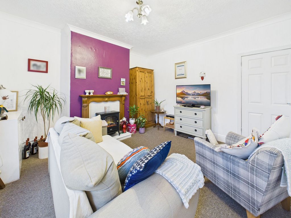 Property photo 2 of 10 Lounge