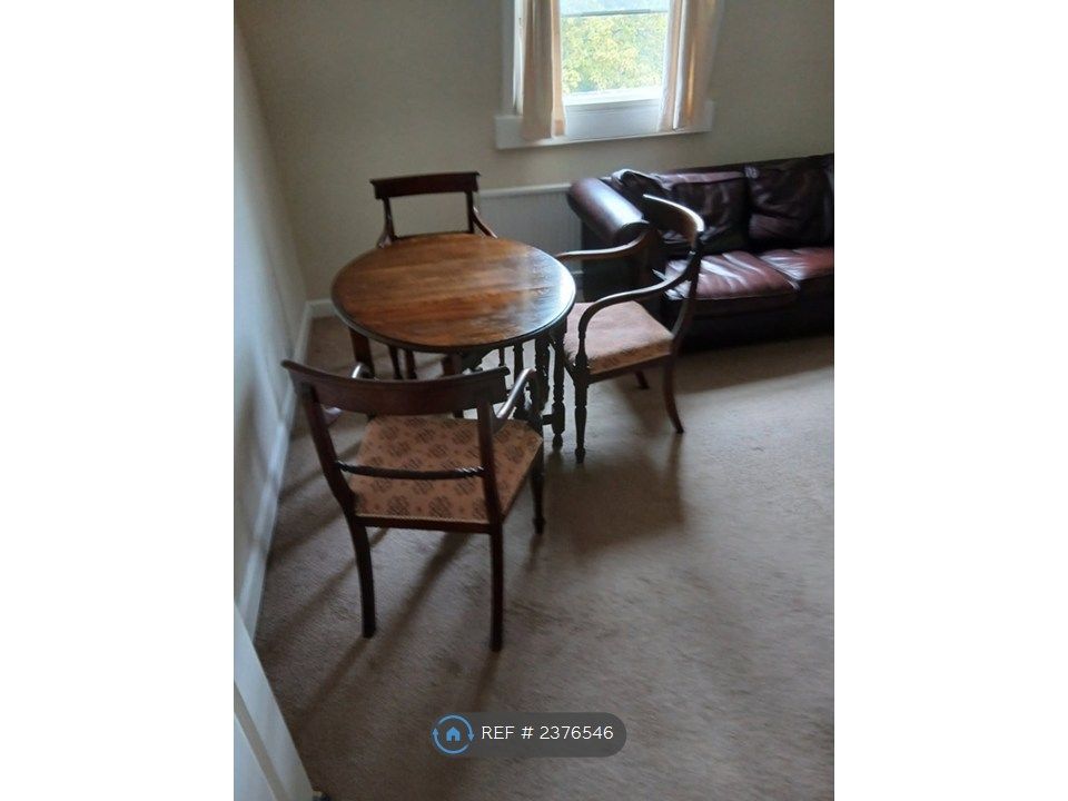 Property photo 3 of 10 Sitting-Room