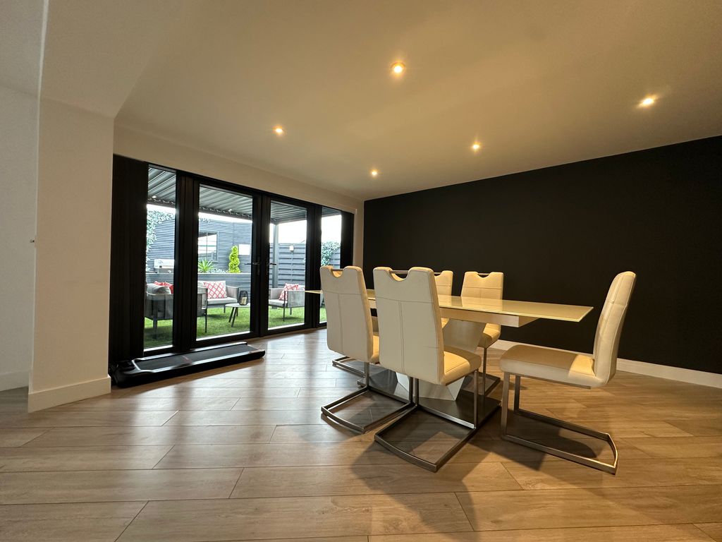 Property photo 3 of 12 Image