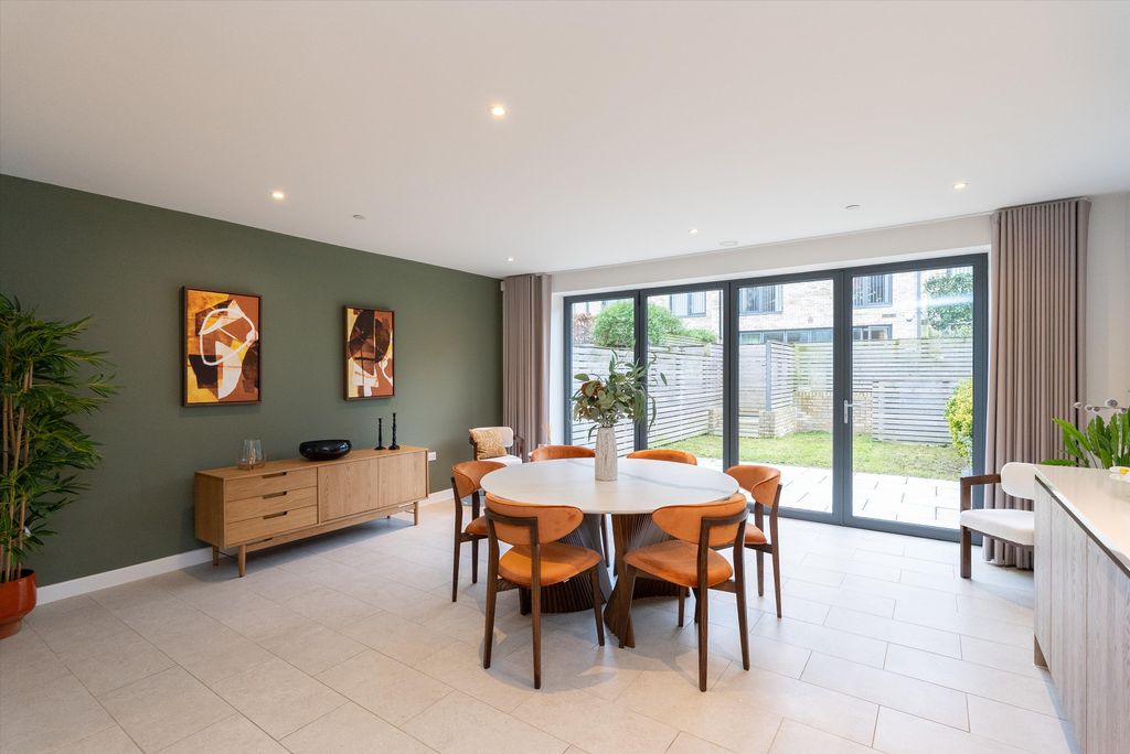 Property photo 2 of 16 Image