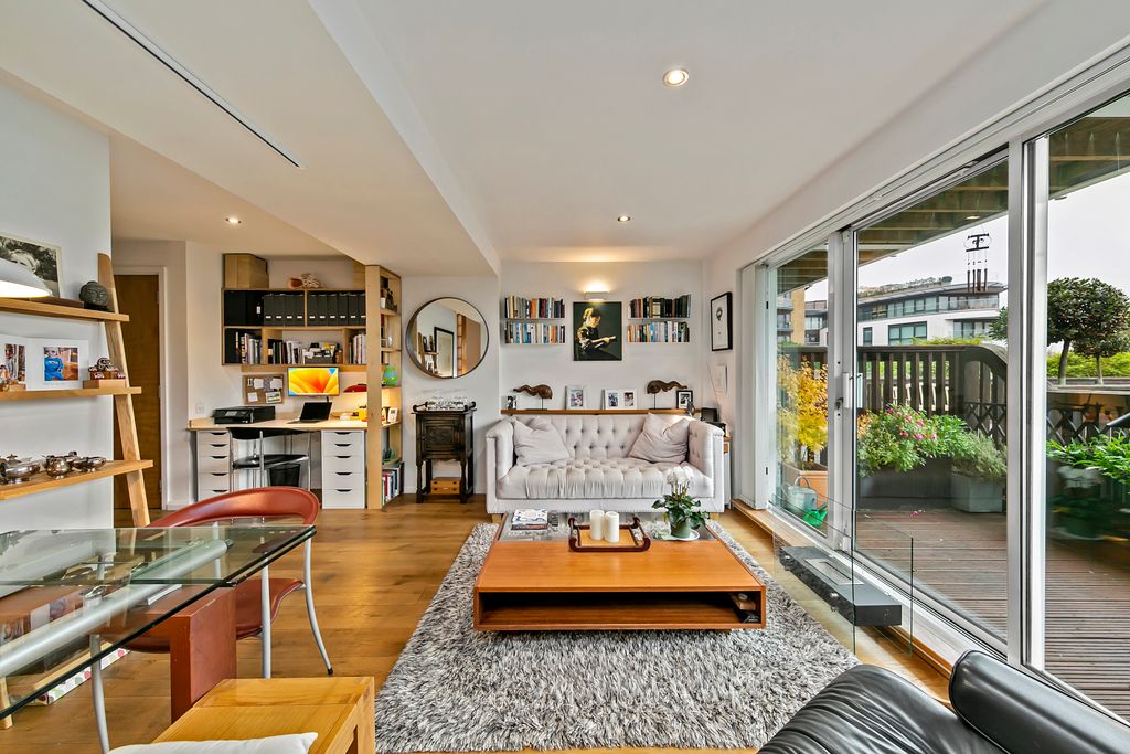 Property photo 2 of 10