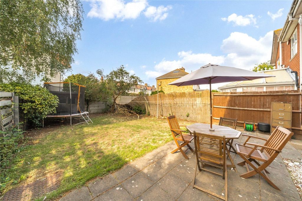 Property photo 3 of 13 Private Garden