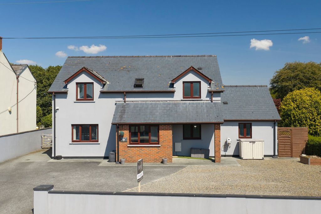 Property photo 1 of 30