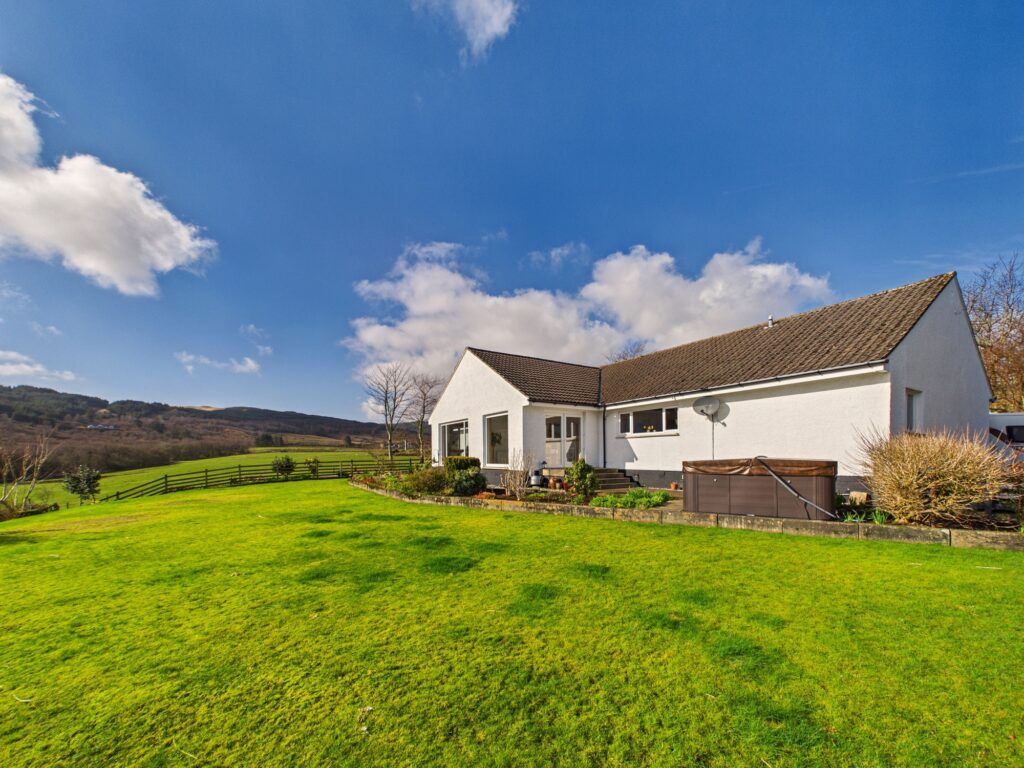 Property photo 2 of 36